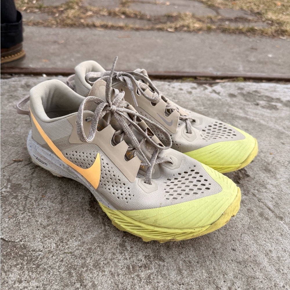 Nike Air Zoom Terra Kiger 6 Trail Running Shows